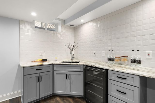 116 N Ashton Lane, Valparaiso, IN 46385