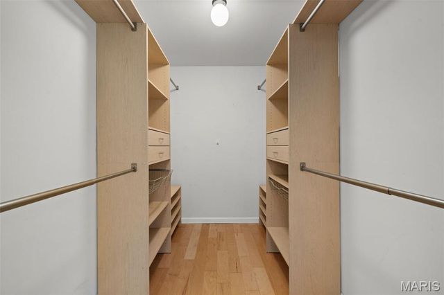 1968 Meadowtree Lane 5, Kirkwood, MO 63122