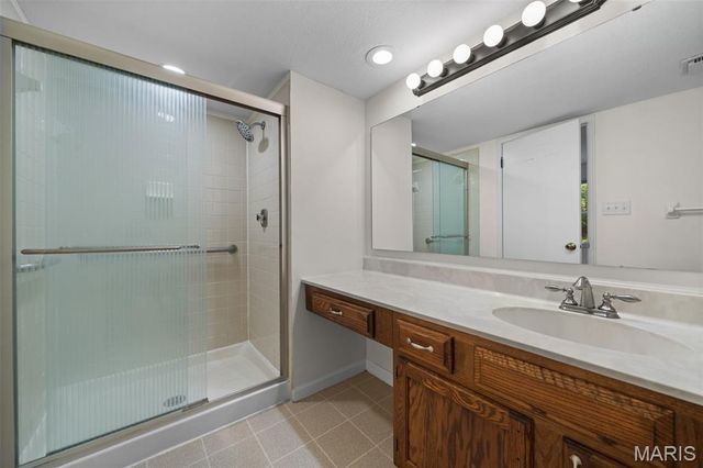 1968 Meadowtree Lane 5, Kirkwood, MO 63122