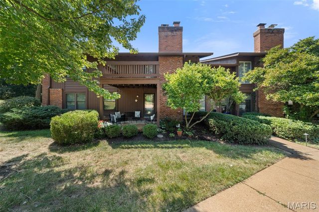 1968 Meadowtree Lane 5, Kirkwood, MO 63122