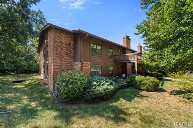 1968 Meadowtree Lane 5, Kirkwood, MO 63122