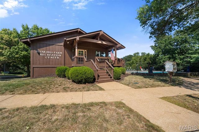 1968 Meadowtree Lane 5, Kirkwood, MO 63122