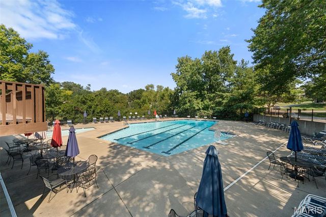 1968 Meadowtree Lane 5, Kirkwood, MO 63122