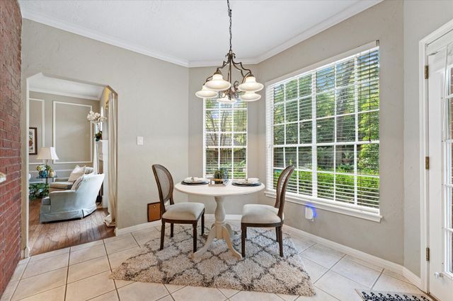 11 Golden Place, The Woodlands, TX 77381