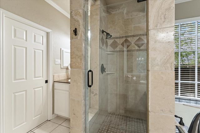 11 Golden Place, The Woodlands, TX 77381