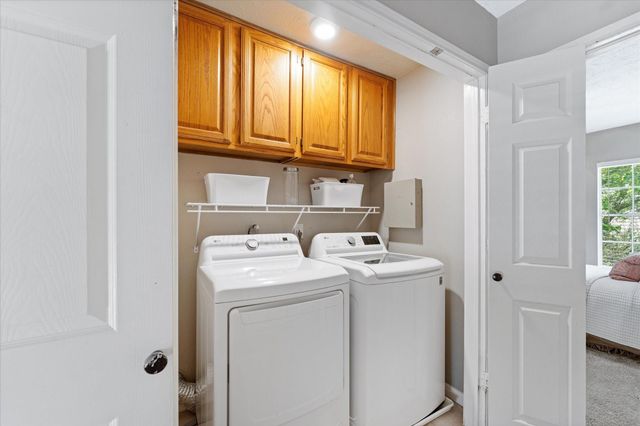 11 Golden Place, The Woodlands, TX 77381