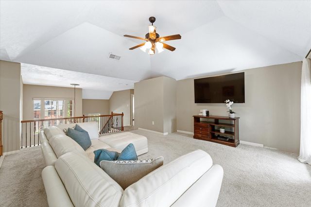 11 Golden Place, The Woodlands, TX 77381