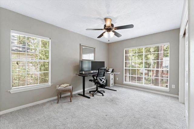 11 Golden Place, The Woodlands, TX 77381