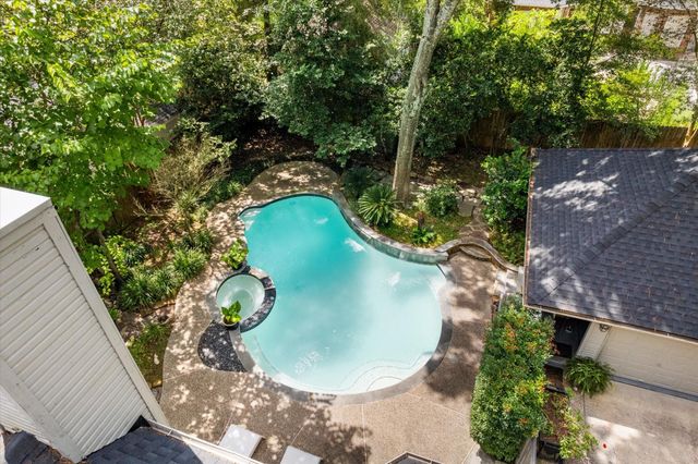 11 Golden Place, The Woodlands, TX 77381
