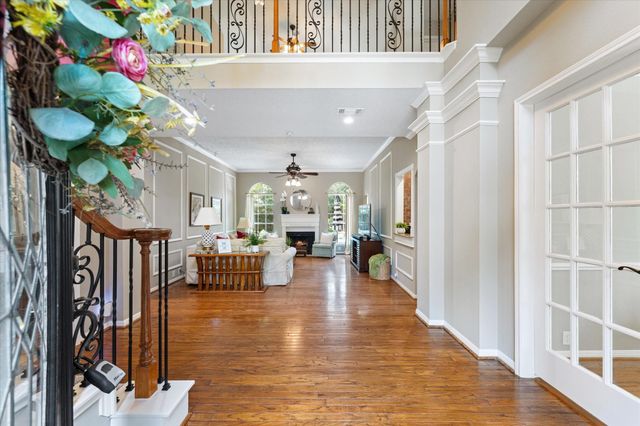 11 Golden Place, The Woodlands, TX 77381