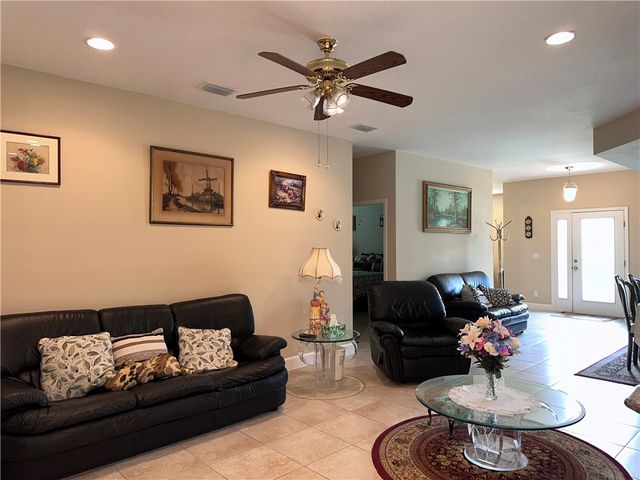 4667 Ashley Lake Circle, Vero Beach, FL 32967