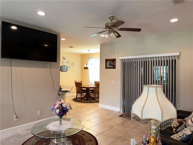 4667 Ashley Lake Circle, Vero Beach, FL 32967