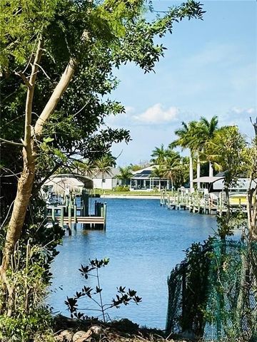 2301 SW 54th LN, Cape Coral, FL 33914