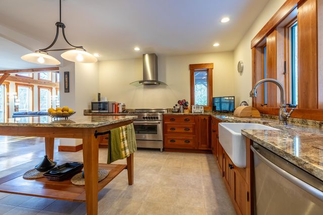 42 Cedar Drive, Ludlow, VT 05149