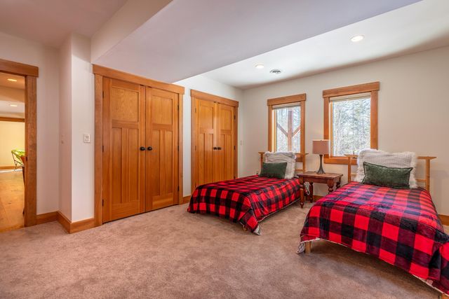42 Cedar Drive, Ludlow, VT 05149