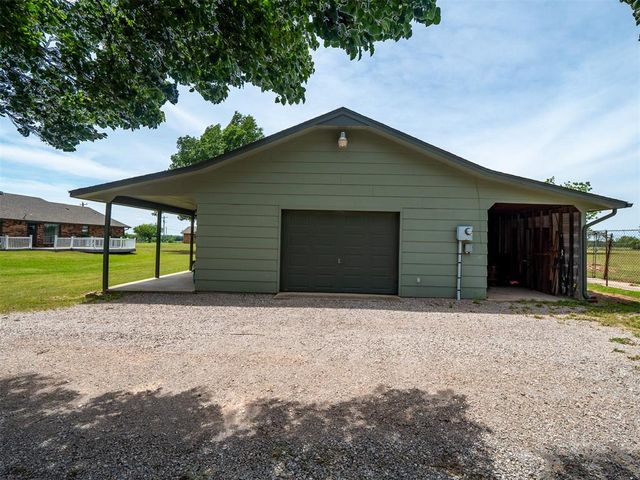 43026 Hazel Dell Road, Meeker, OK 74855
