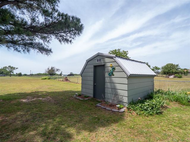 43026 Hazel Dell Road, Meeker, OK 74855