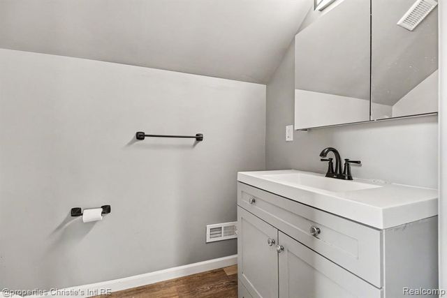 1316 W Troy Street, Ferndale, MI 48220