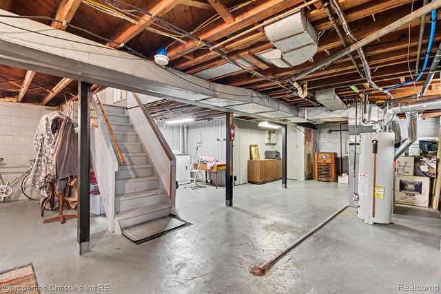 1316 W Troy Street, Ferndale, MI 48220
