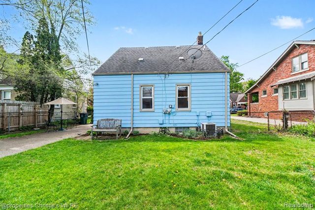 1316 W Troy Street, Ferndale, MI 48220