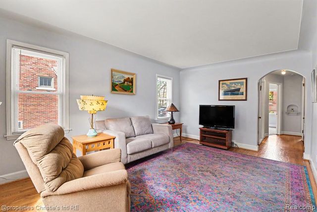 1316 W Troy Street, Ferndale, MI 48220