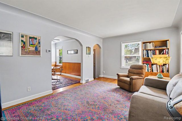 1316 W Troy Street, Ferndale, MI 48220