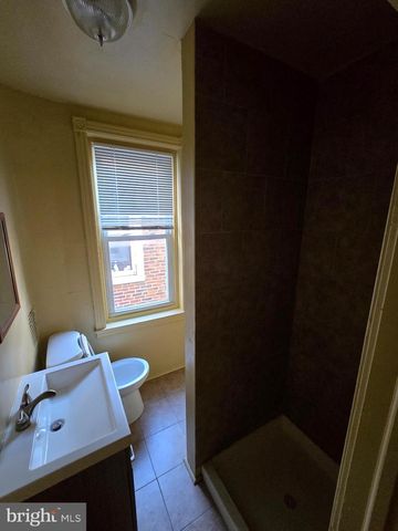 4904 N FRONT ST, Philadelphia, PA 19120