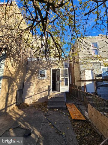 4904 N FRONT ST, Philadelphia, PA 19120