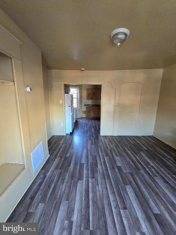 4904 N FRONT ST, Philadelphia, PA 19120