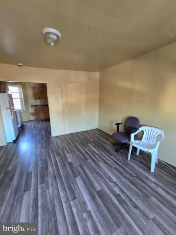 4904 N FRONT ST, Philadelphia, PA 19120