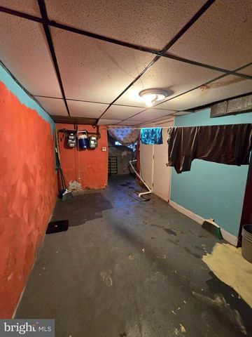 4904 N FRONT ST, Philadelphia, PA 19120