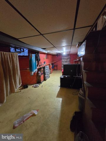 4904 N FRONT ST, Philadelphia, PA 19120