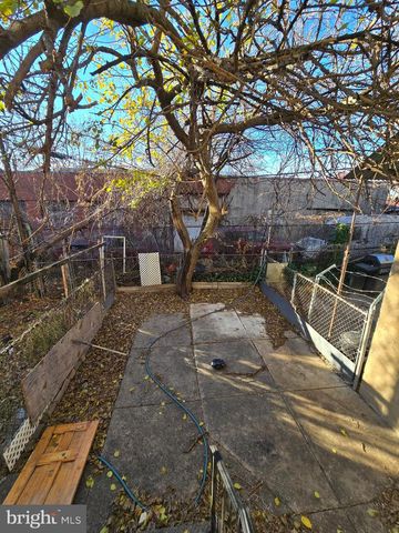 4904 N FRONT ST, Philadelphia, PA 19120