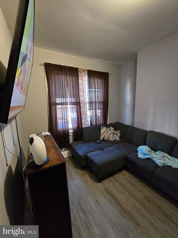 4904 N FRONT ST, Philadelphia, PA 19120