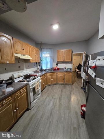 4904 N FRONT ST, Philadelphia, PA 19120