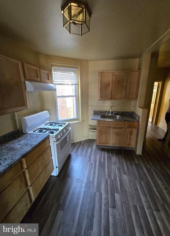 4904 N FRONT ST, Philadelphia, PA 19120