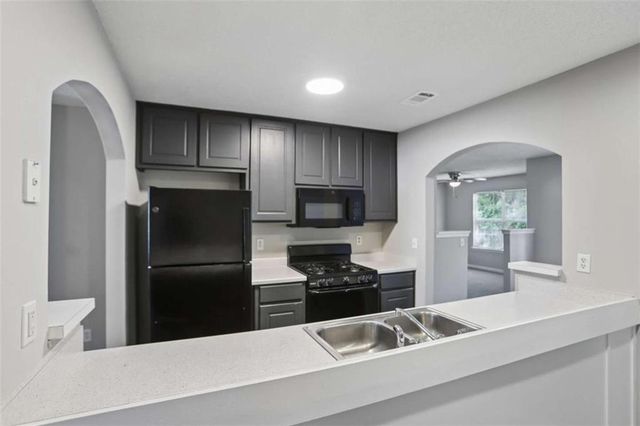 6758 Biscayne Boulevard, Rex, GA 30273