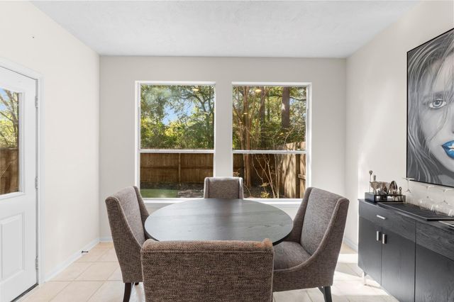 122 W Burberry Circle, The Woodlands, TX 77384