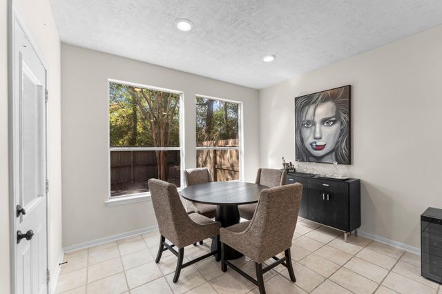 122 W Burberry Circle, The Woodlands, TX 77384