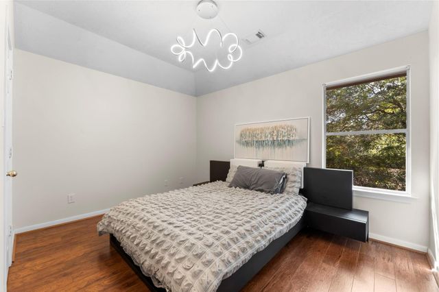 122 W Burberry Circle, The Woodlands, TX 77384