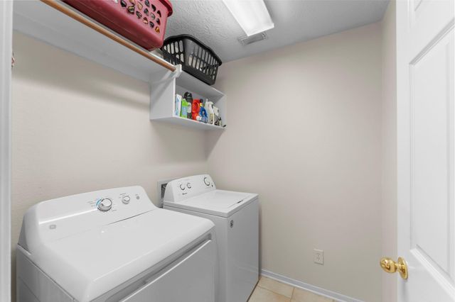 122 W Burberry Circle, The Woodlands, TX 77384