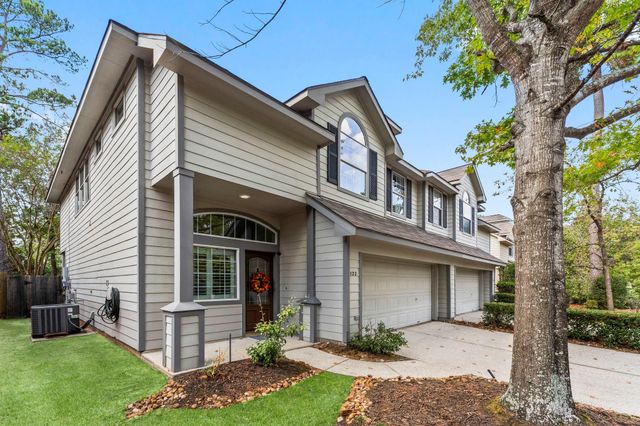 122 W Burberry Circle, The Woodlands, TX 77384