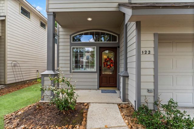 122 W Burberry Circle, The Woodlands, TX 77384