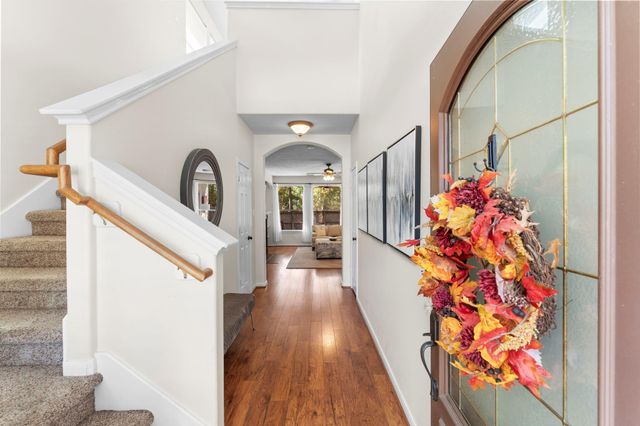 122 W Burberry Circle, The Woodlands, TX 77384