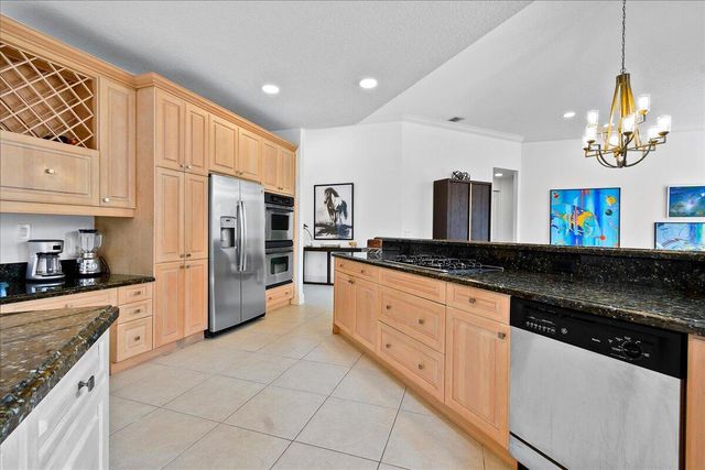 2459 Players Court, Wellington, FL 33414