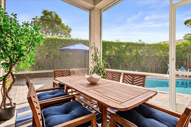 2459 Players Court, Wellington, FL 33414