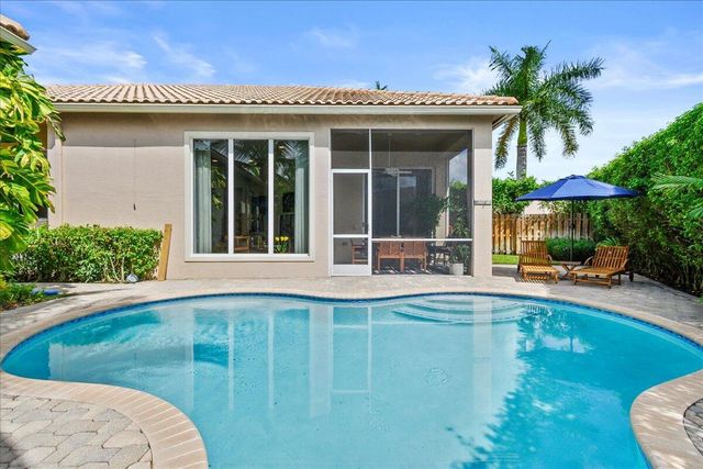 2459 Players Court, Wellington, FL 33414