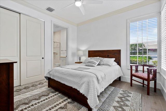 2459 Players Court, Wellington, FL 33414