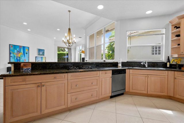 2459 Players Court, Wellington, FL 33414