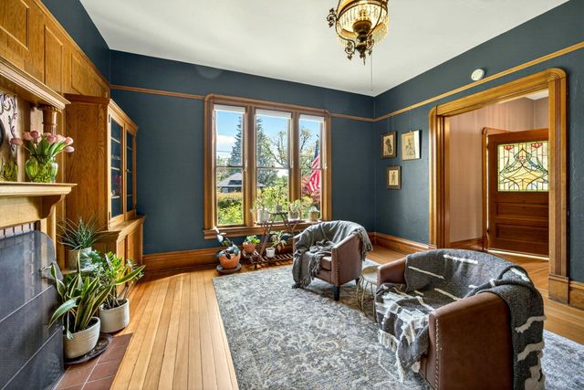 1002 NW Washington Boulevard, Grants Pass, OR 97526